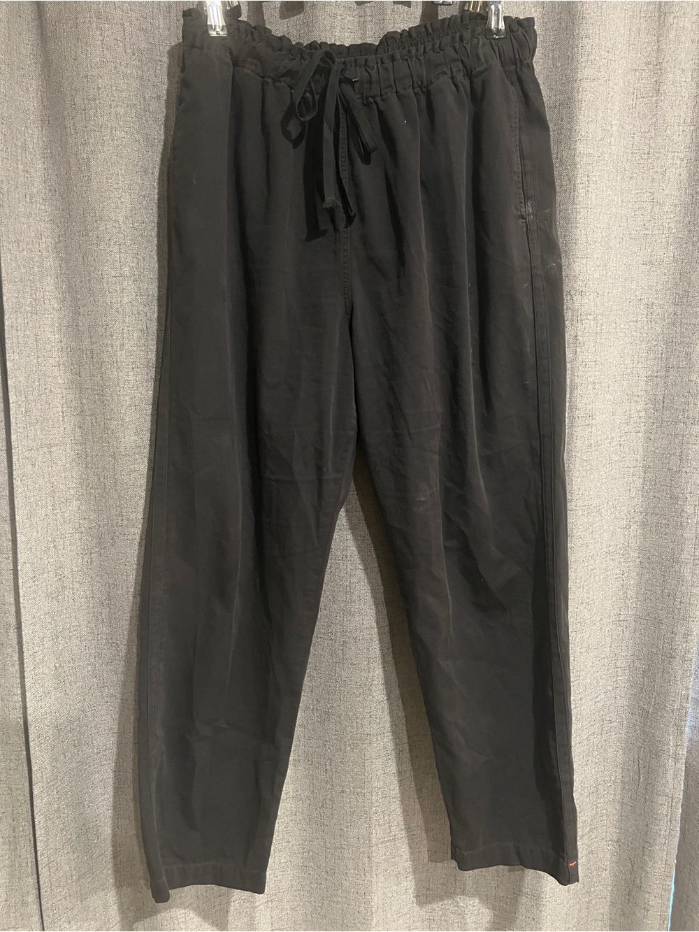 XiRENA Black Drawstring Elastic-Waist Joggers